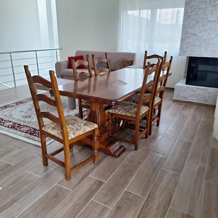 La Casa Di Fatmir