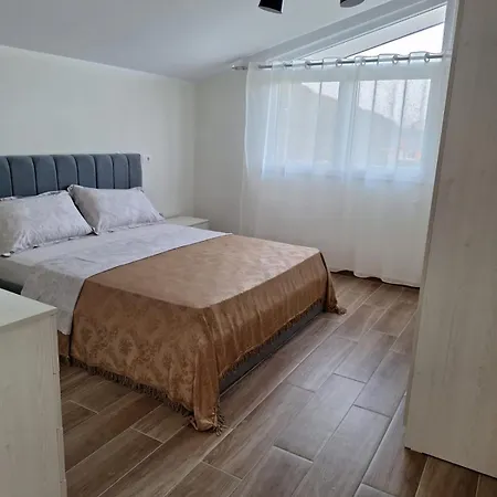 La Casa Di Fatmir *