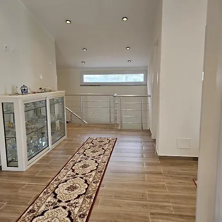 La Casa Di Fatmir
