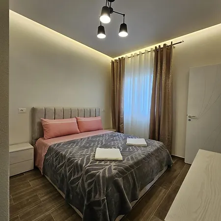 La Casa Di Fatmir Шкодер