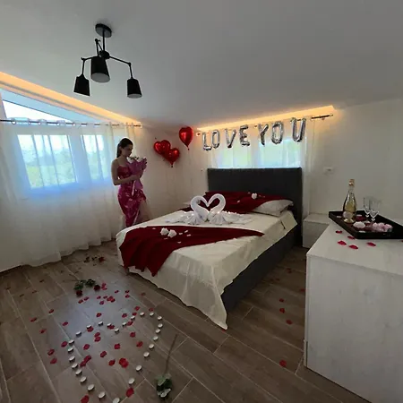 La Casa Di Fatmir