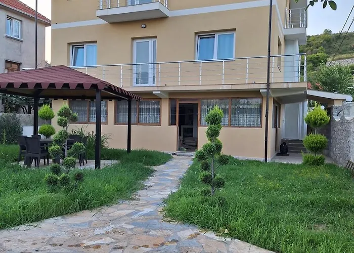 La Casa Di Fatmir 住宿加早餐酒店 *