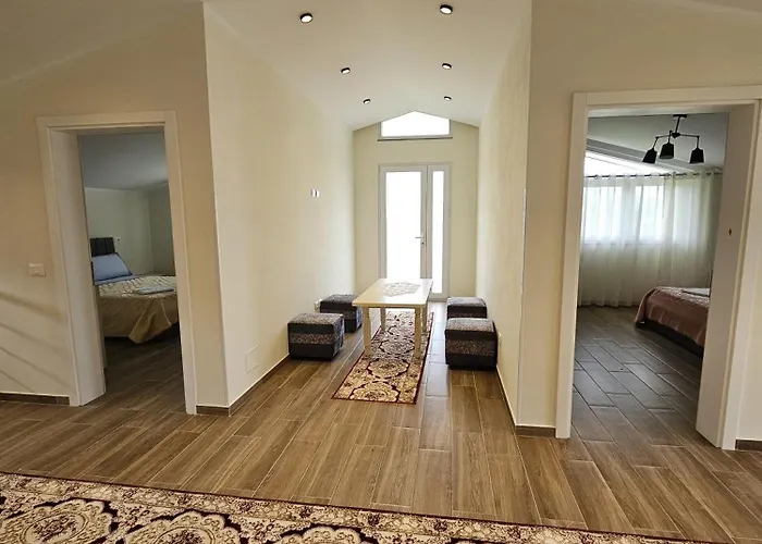 La Casa Di Fatmir 住宿加早餐酒店 Shkodër